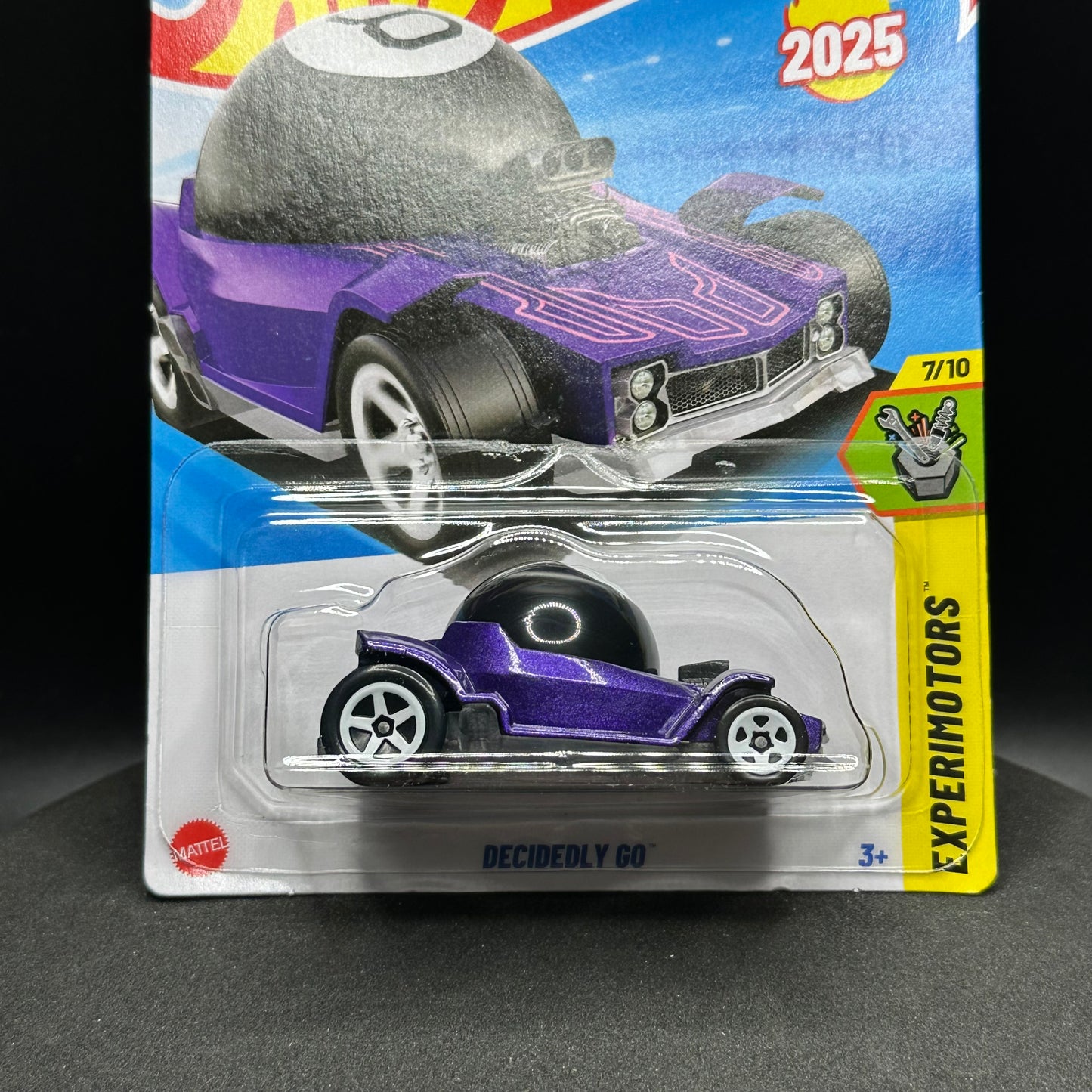 Hot Wheels Decidedly Go Magic 8 Ball
