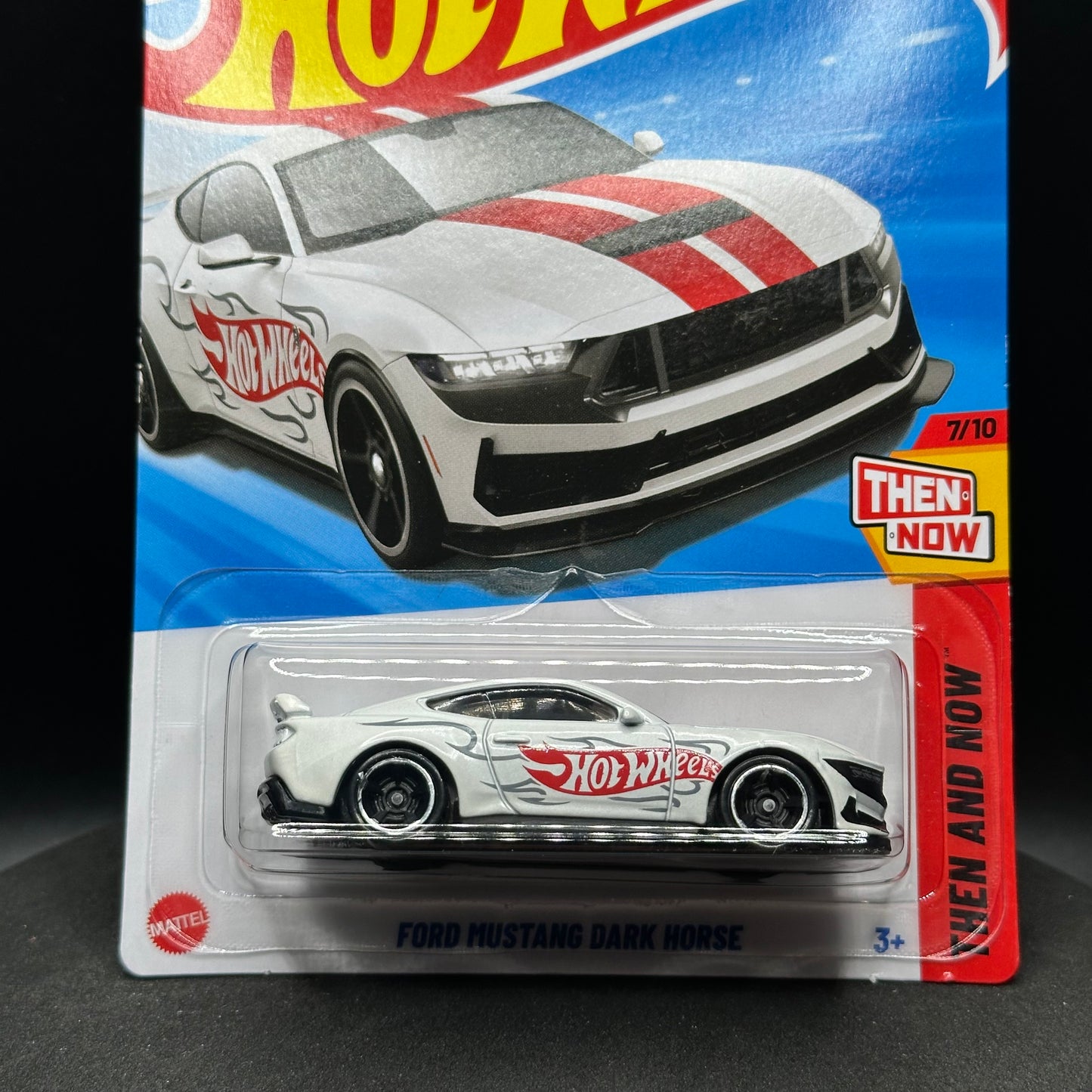 Hot Wheels Ford Mustang Dark Horse White