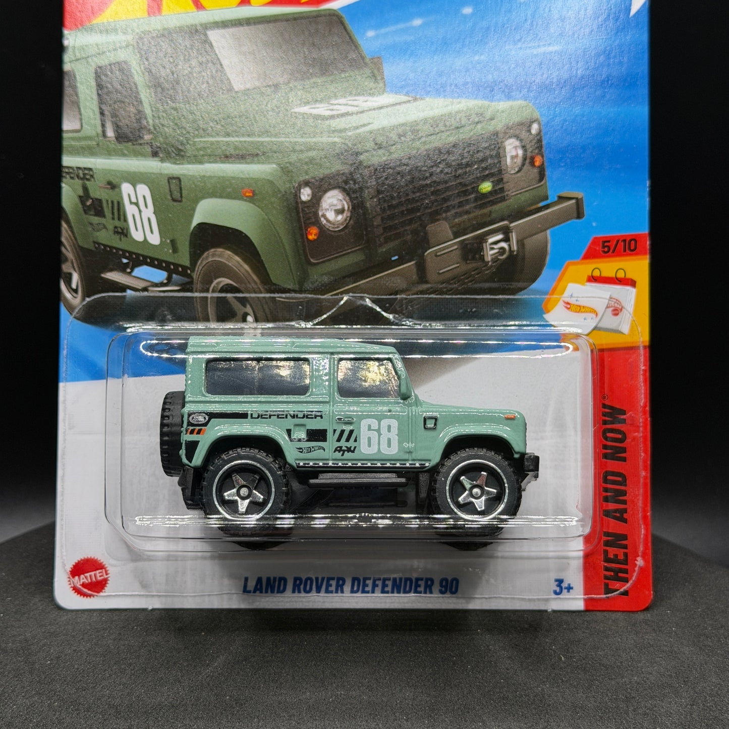 Hot Wheels Land Rover Defender 90 Green