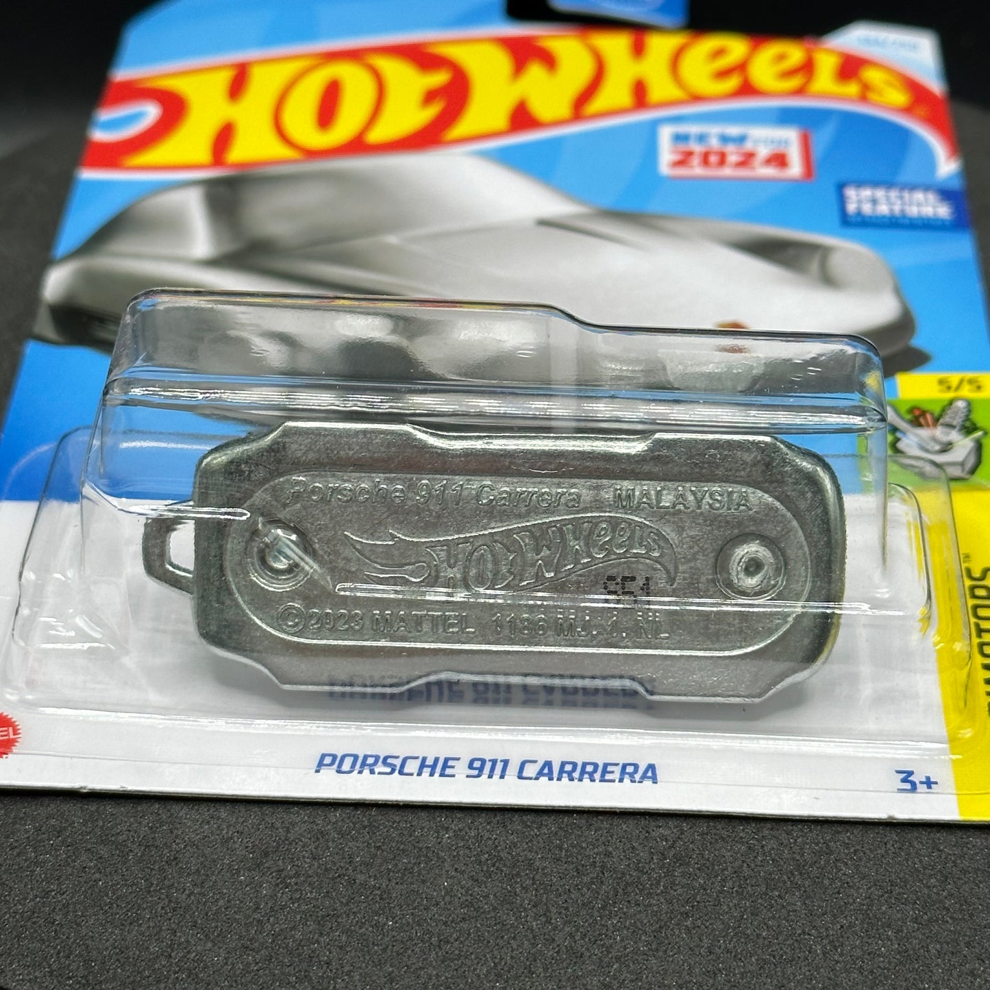 Hot Wheels Porsche 911 Keychain