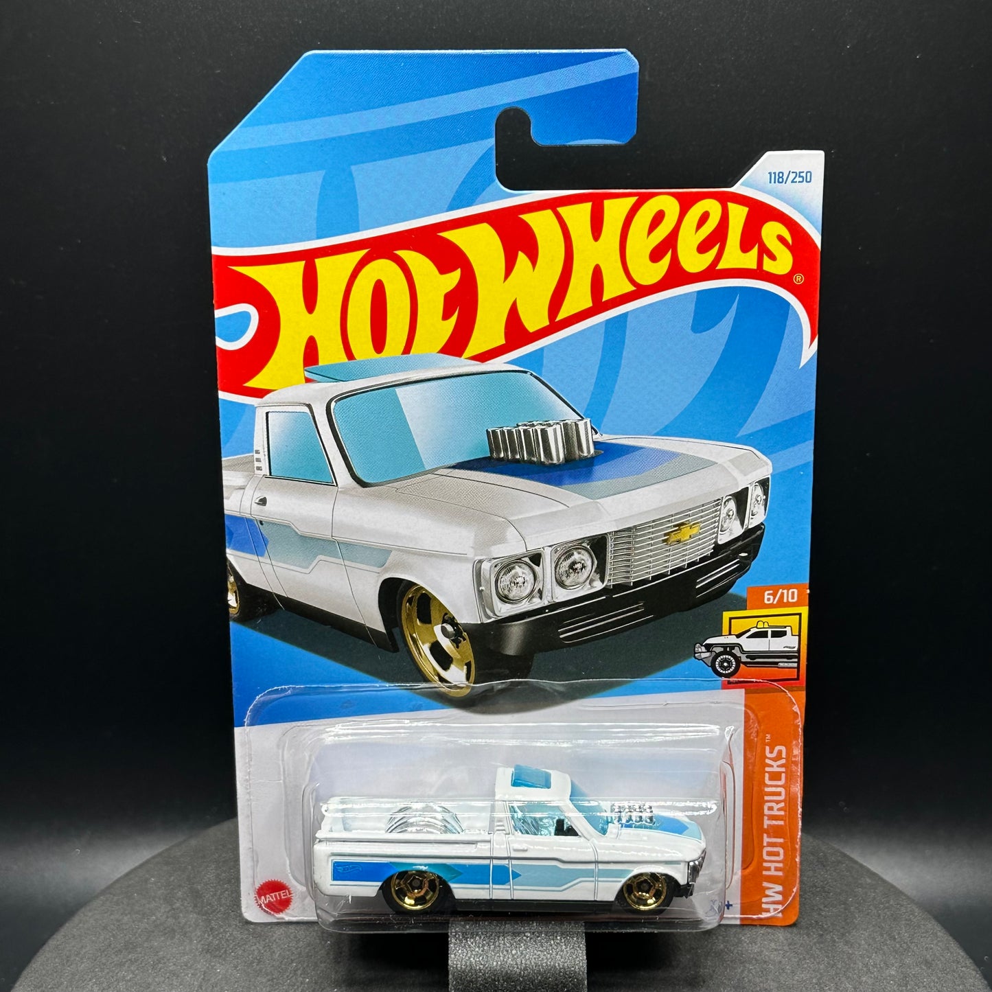 Hot Wheels ‘72 Chevy Luv White