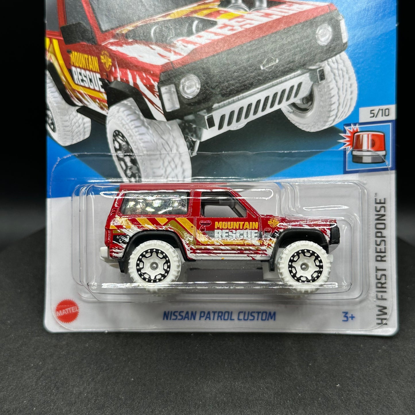 Hot Wheels Nissan Patrol Custom Red