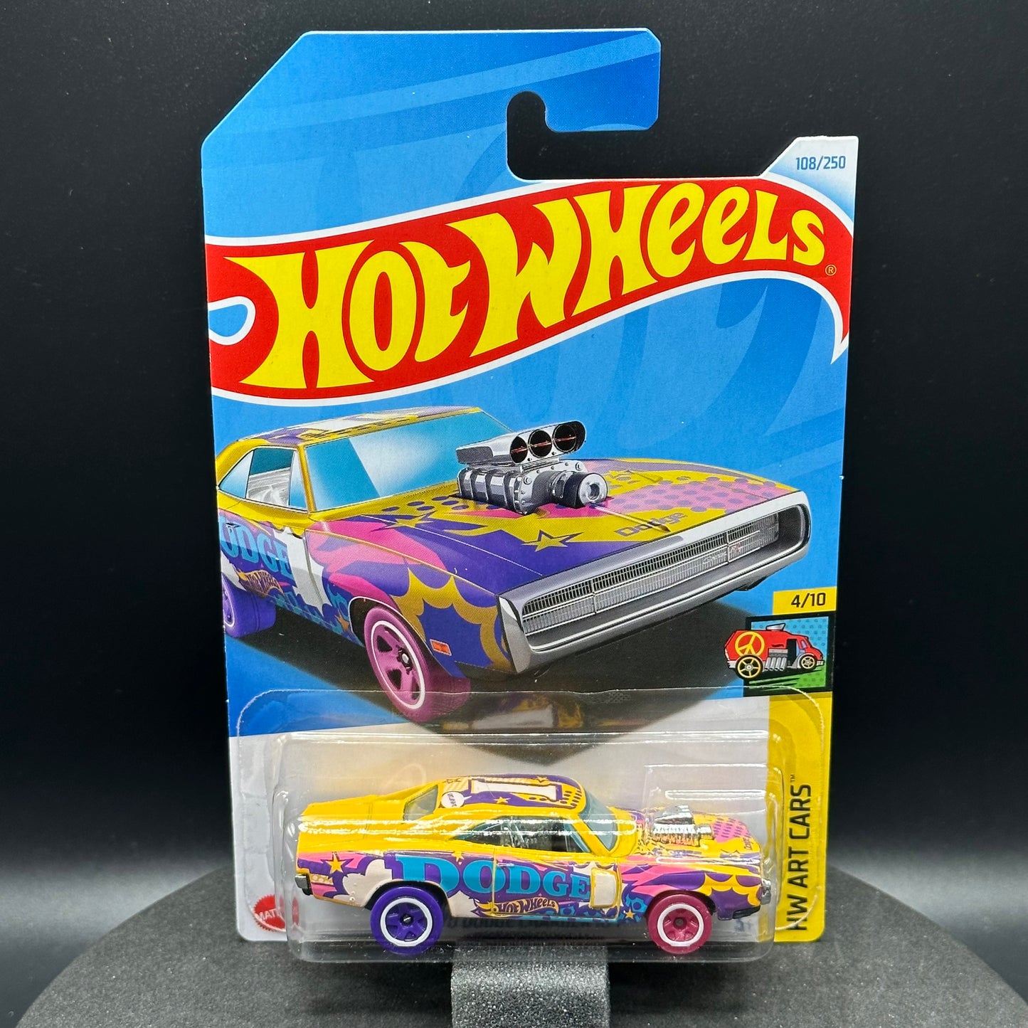 Hot Wheels ‘70 Dodge Charger R/T Yellow & Purple