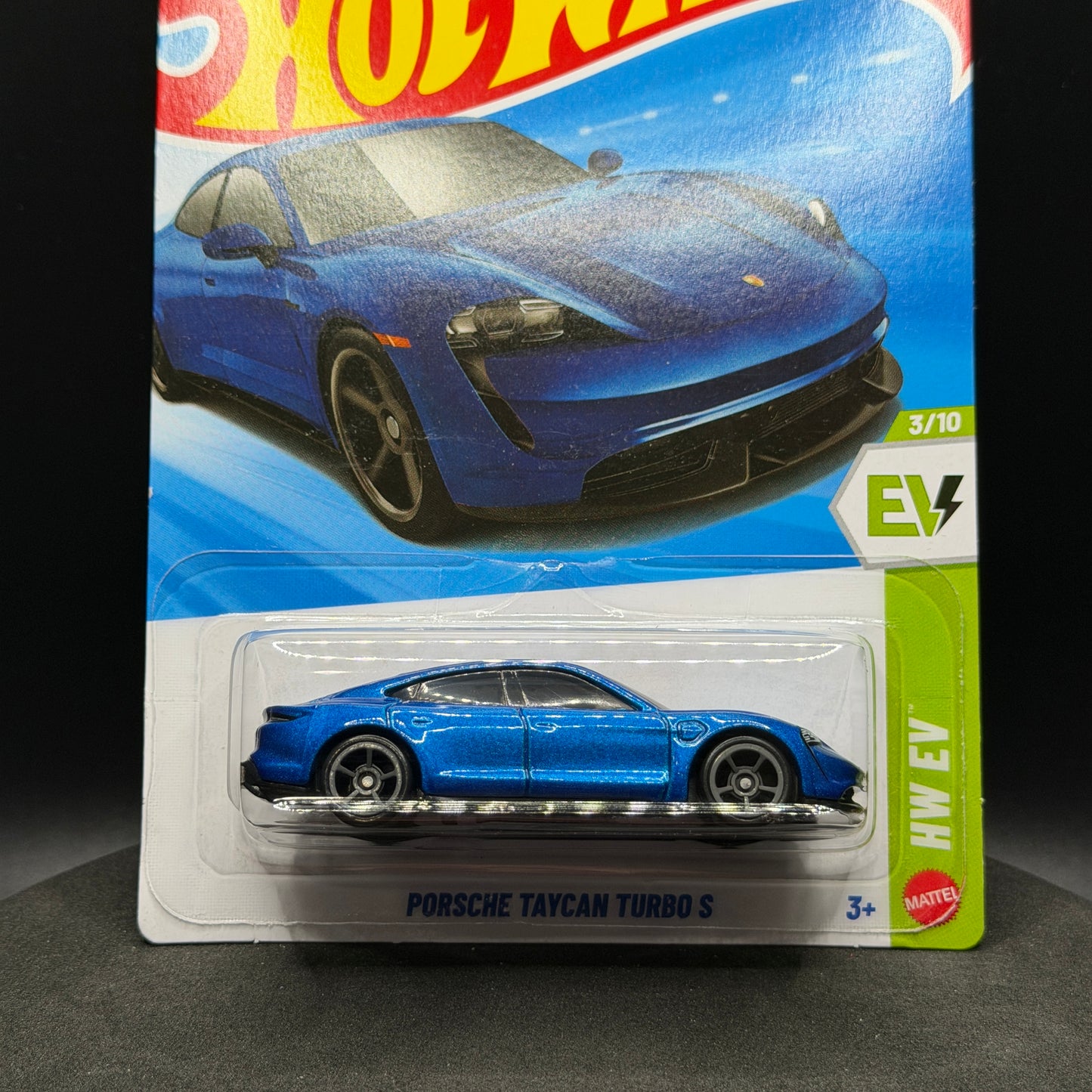 Hot Wheels Porsche Taycan Turbo S Blue