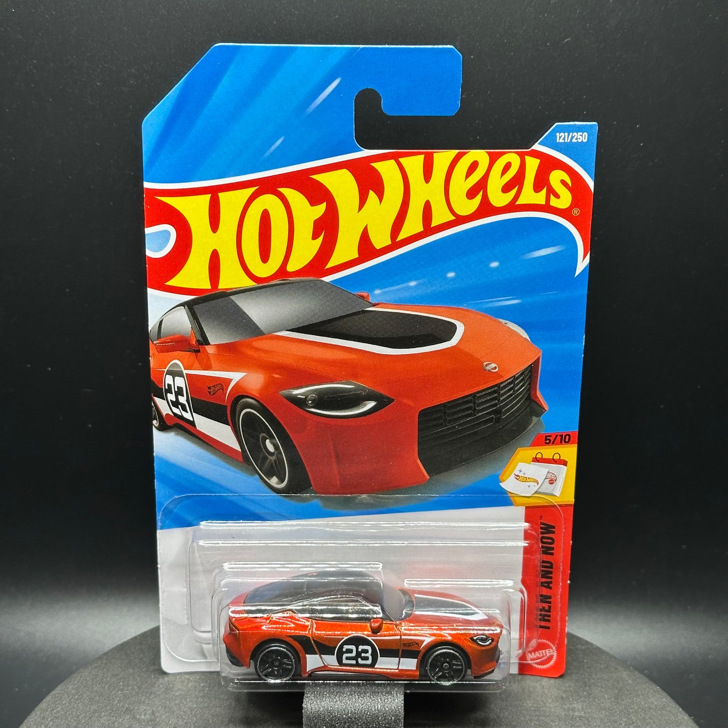 Hot Wheels 2023 Nissan Z Orange