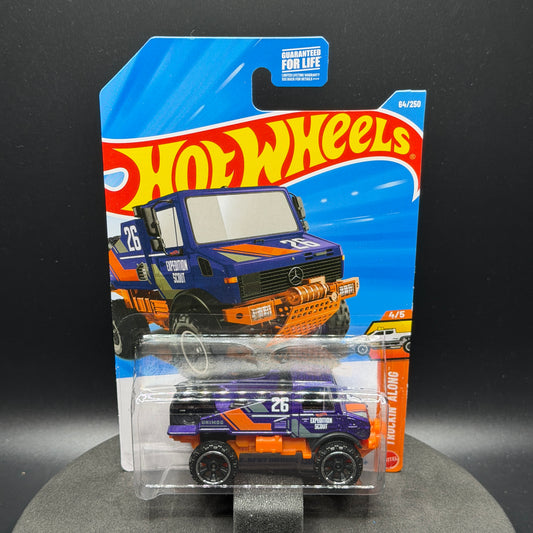 Hot Wheels Mercedes Benz Unimog 1300L Purple
