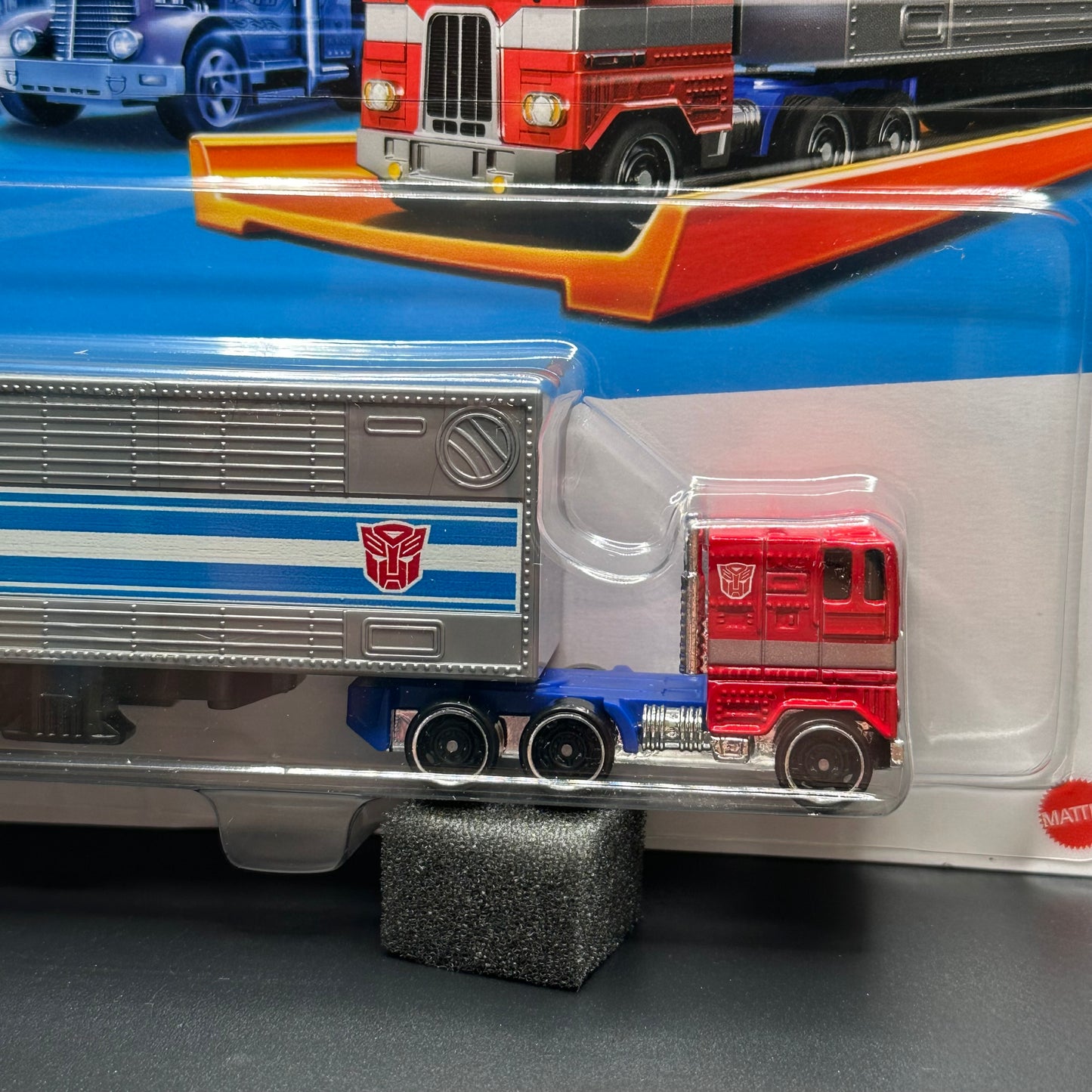 Hot Wheels Track Fleet Optimus Prime