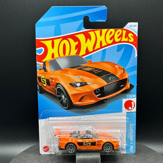 Hot Wheels ‘15 Mazda Miata Orange