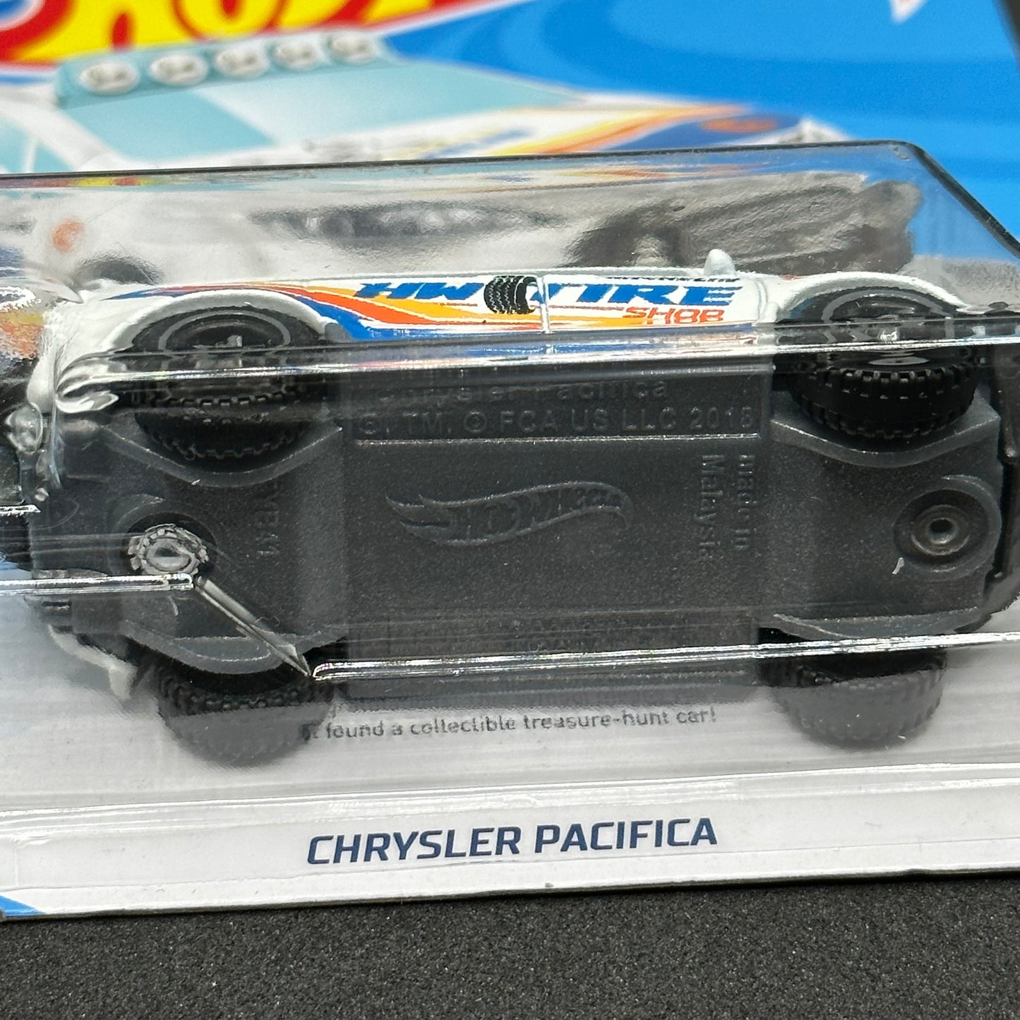 Hot Wheels Chrysler Pacifica TH