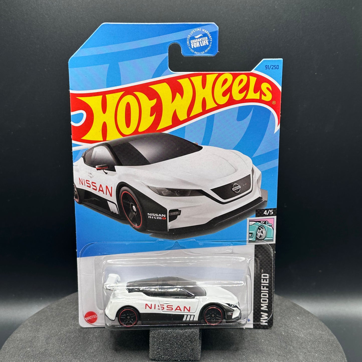 Hot Wheels Nissan Leaf Nismo White