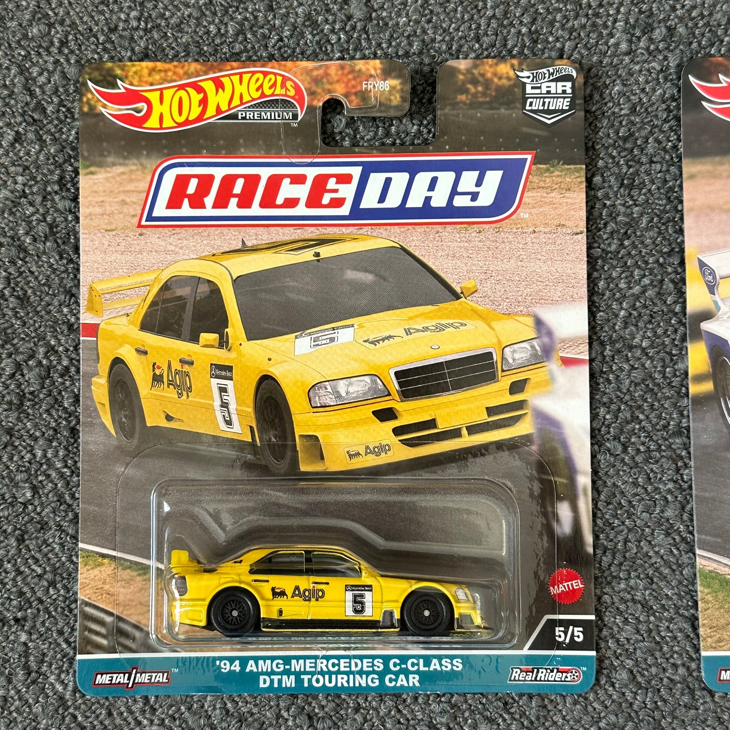 Hot Wheels Premium Race Day Set