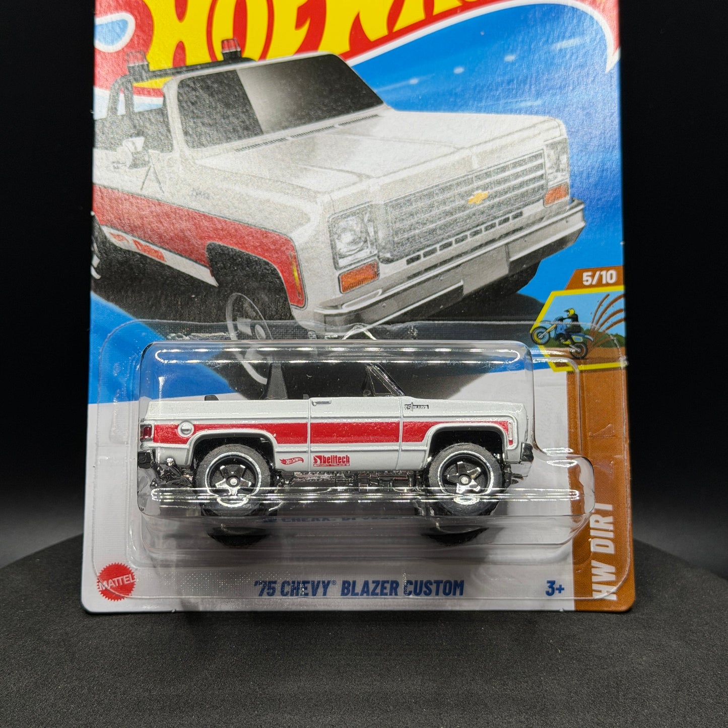 Hot Wheels ‘75 Chevy Blazer White