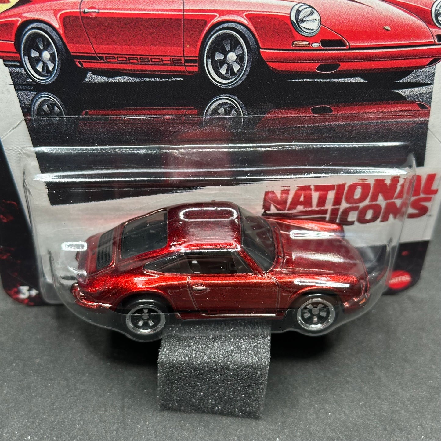 Hot Wheels National Icons Porsche 911 R Chase