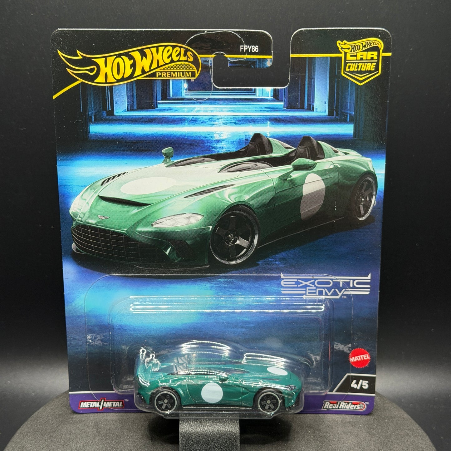 Hot Wheel Aston Martin V12 Speedster Exotic Envy