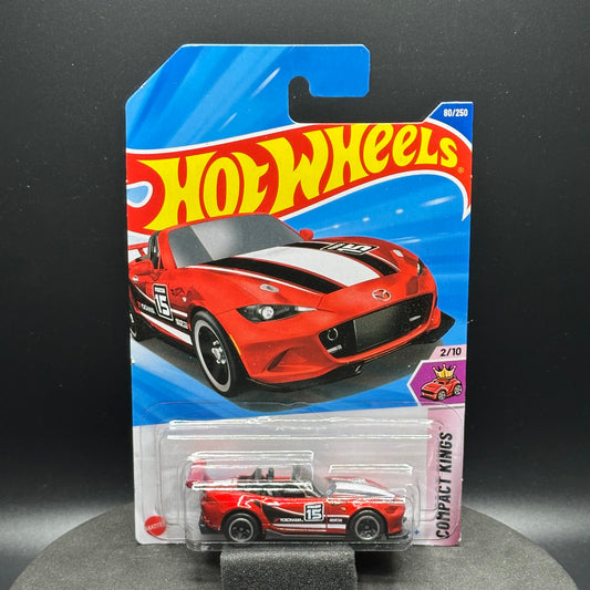 Hot Wheels ‘15 Mazda MX5 Miata Red