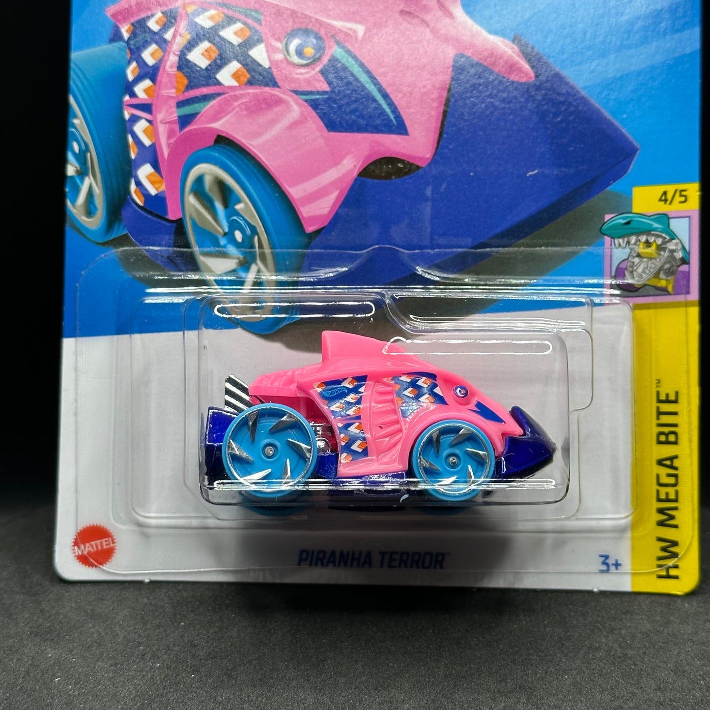 Hot Wheels Piranha Terror Pink