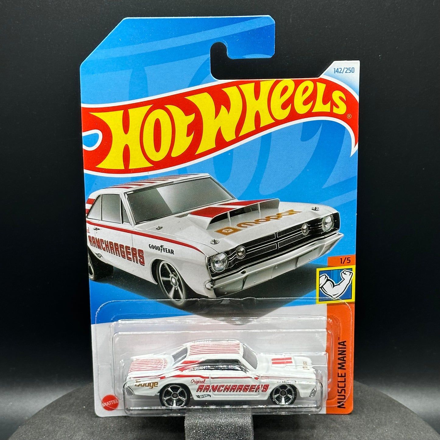 Hot Wheels ‘68 Dodge Dart White