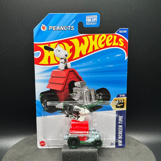 Hot Wheels Peanuts Snoopy Green Wheels