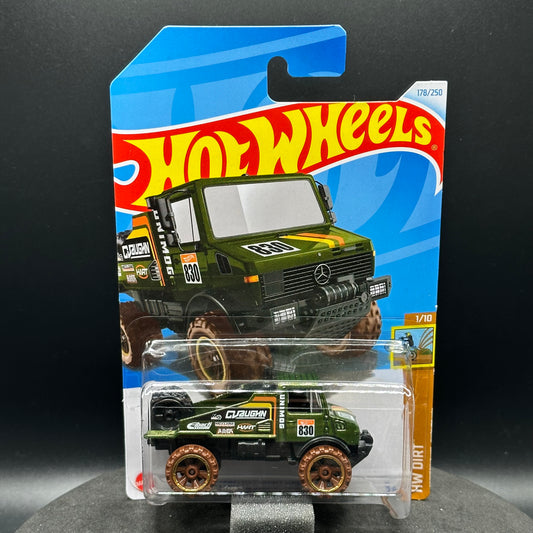 Hot Wheels Mercedes Benz Unimog Green