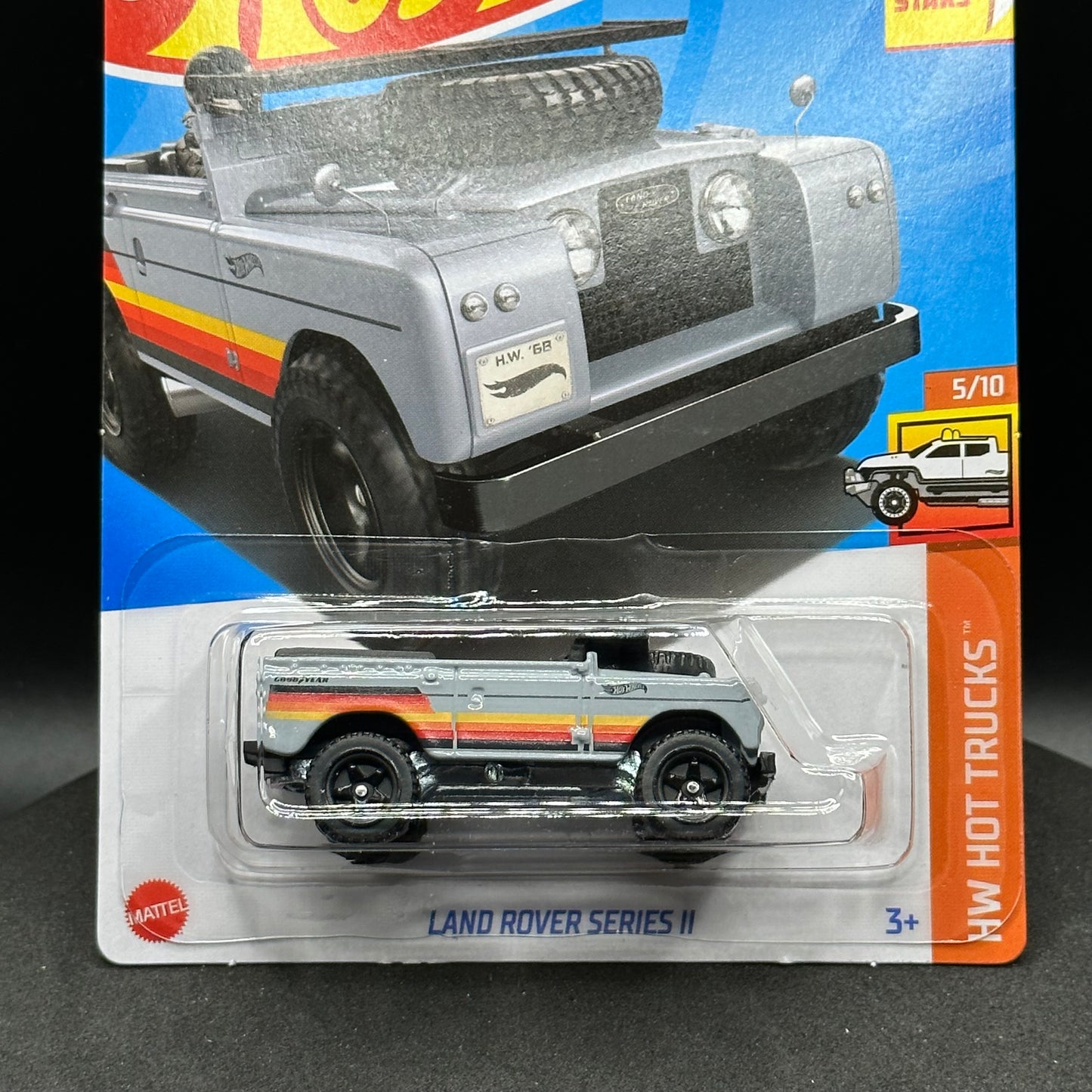 Hot Wheels Land Rover Series II Silver