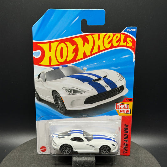 Hot Wheels 2013 SRT Viper White