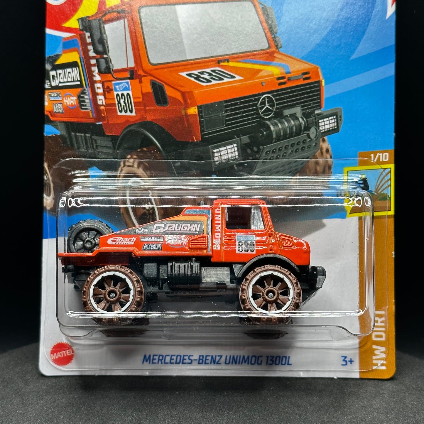 Hot Wheels Mercedes Benz Unimog 1300L Orange