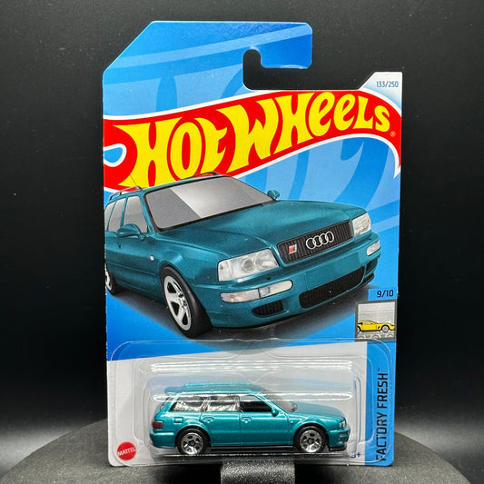 Hot Wheels ‘94 Audi Avant RS2 Teal