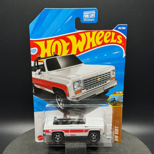 Hot Wheels ‘75 Chevy Blazer White