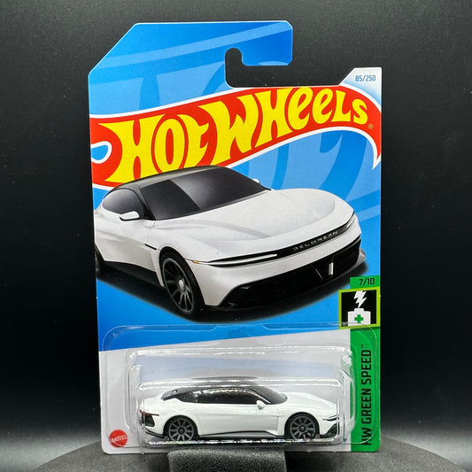 Hot Wheels DeLorean Alpha5 White