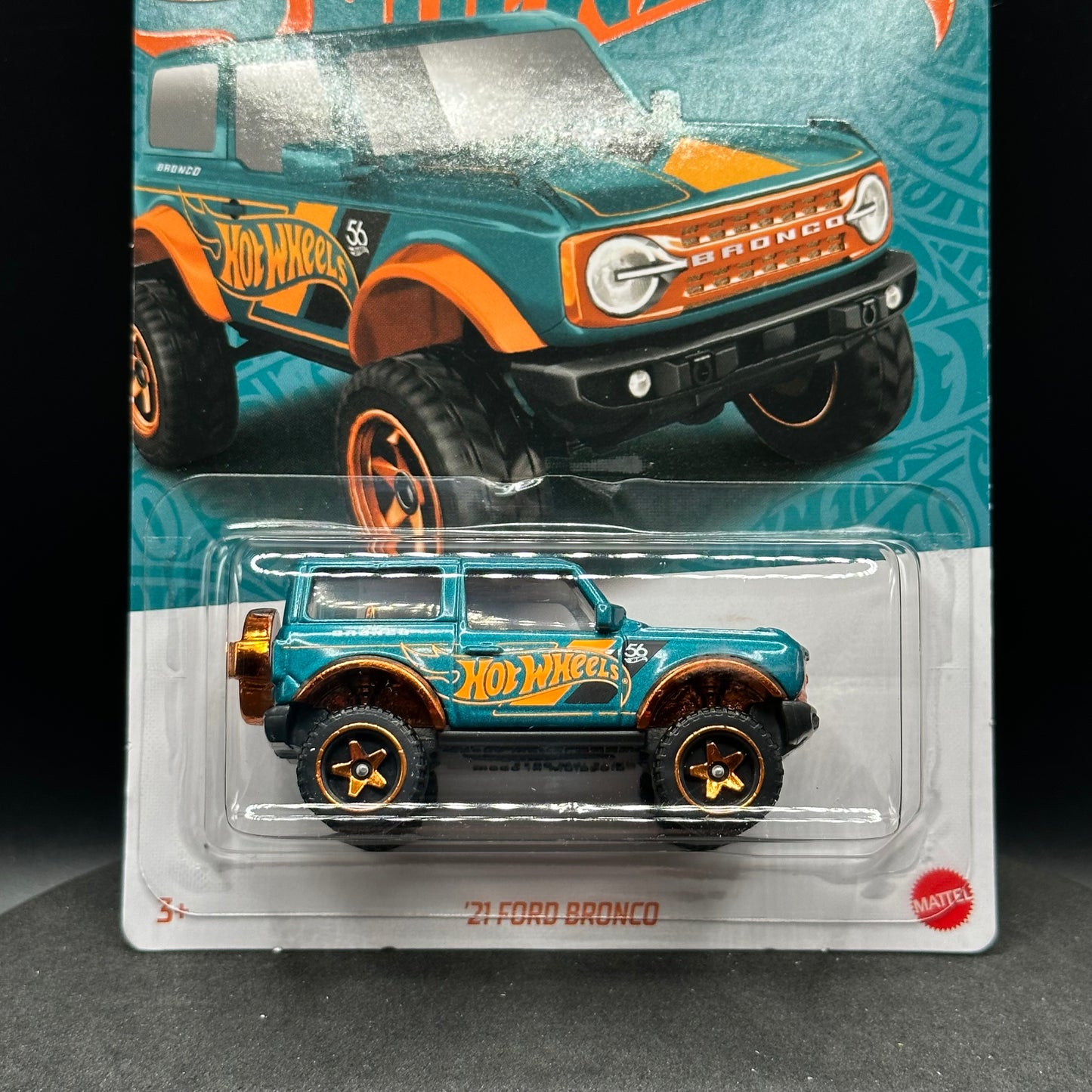 Hot Wheels ‘21 Ford Branco Pearl & Chrome