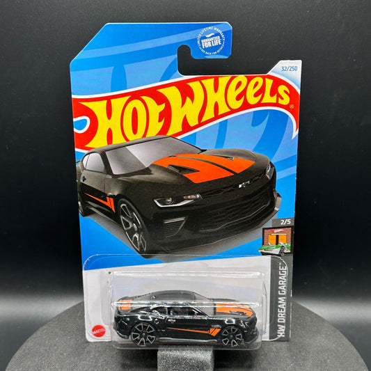 Hot Wheels ‘18 Camaro SS Black with Orange