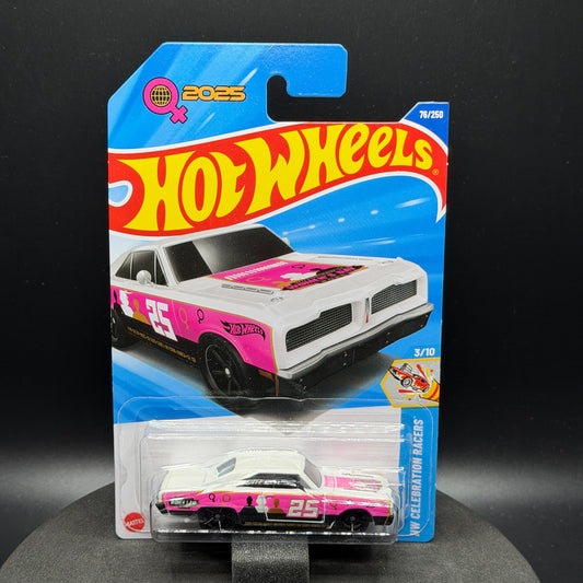 Hot Wheels ‘74 Brazilian Dodge Charger Pink/White