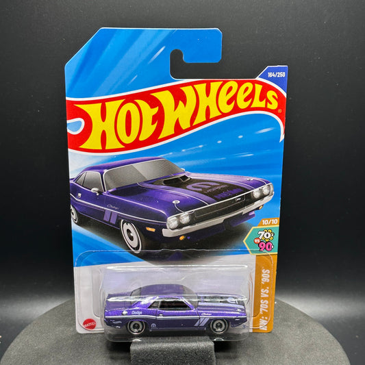 Hot Wheels Dodge Hemi Challenger Purple