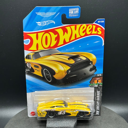 Hot Wheels Aston Martin DB4GT Yellow